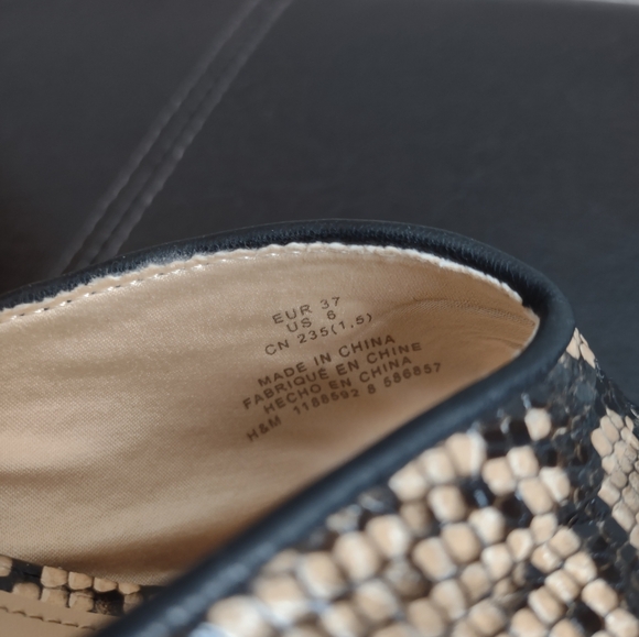 H&M Size 6 Beige Black Snake Print Block Heel Mules Slides Open Toe - Picture 9 of 11